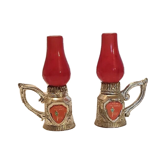 Unknown Other - New Orleans Plastic Lantern Red Gold Mini Vintage Salt and Pepper Shakers